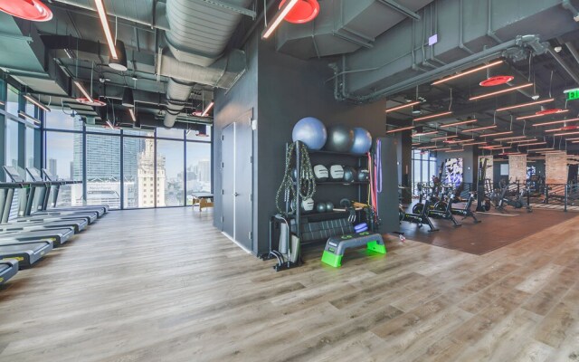 Luxury Studio Near from Bayfront Park