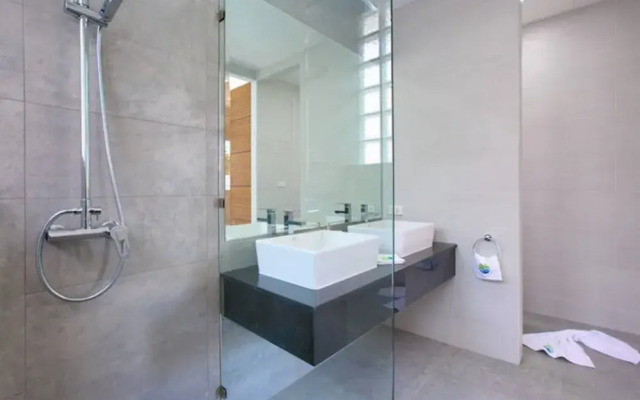 1 Bedroom Beautiful Beachfront Villa