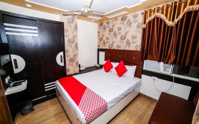 OYO 18651 Hotel Sharda