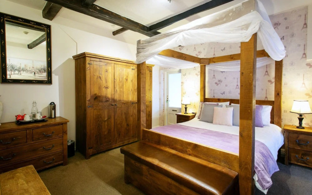 The Old Hall Inn