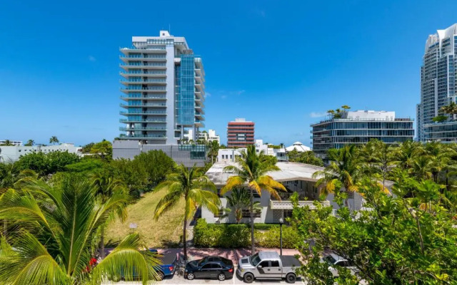 Mercury South Beach Condo Association
