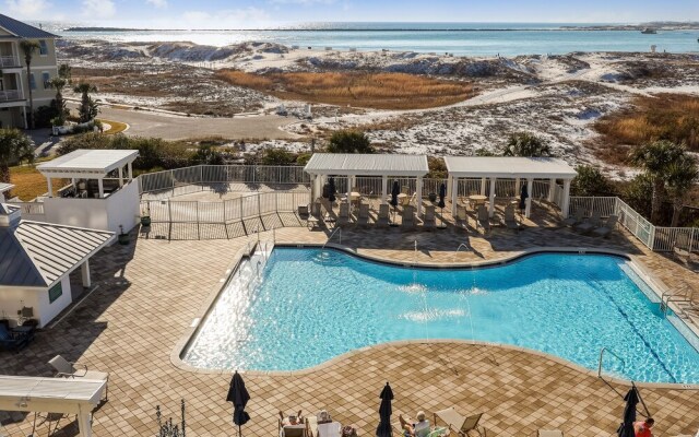 Magnolia House 407 is a 1 BR with amazing views by RedAwning