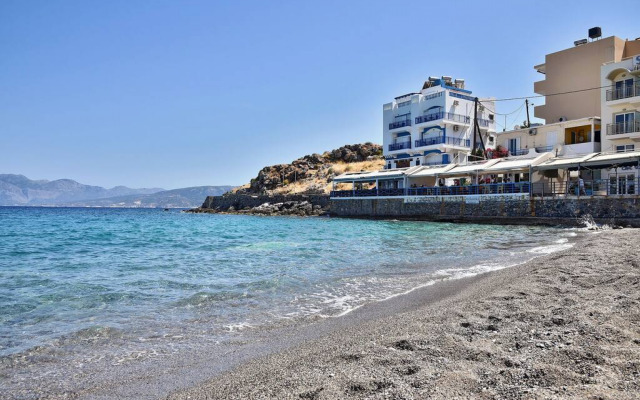 Medusa Residence 100m From the Beach