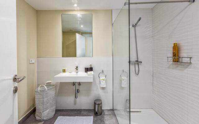 Luca in Fuengirola with 2 bedrooms and 2 bathrooms