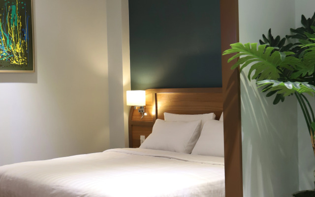 Lanura Apartments and Hotel