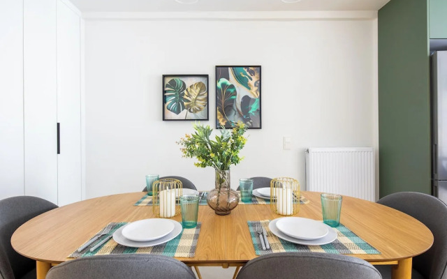 Mystique 2-Bedroom Apartment in Athens