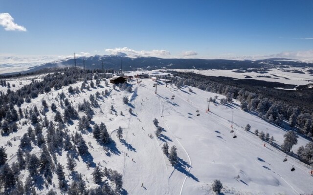 Duja Chalet Ski Center