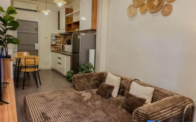 No.2 Tiny Townhome Near Saturday Night Market