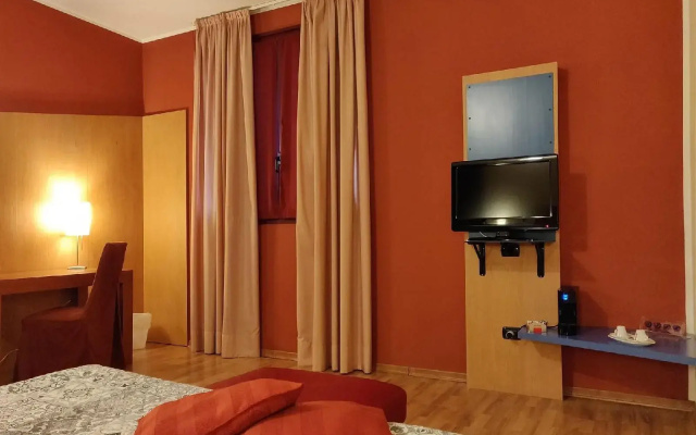 Break Hotel