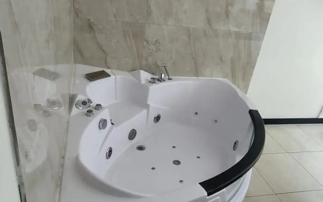 Ecusuites Room Jacuzzi 105/2Hidromasaje Privado