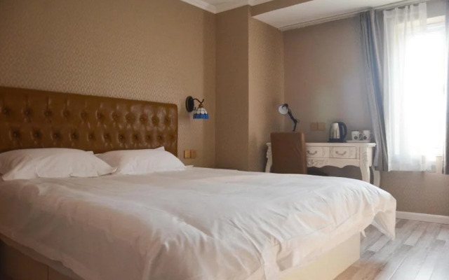 Qingdao Xiehou International Youth Hotel