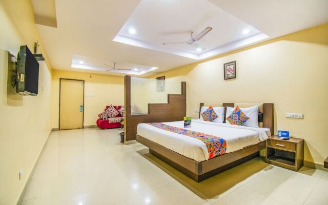 Fabhotel Pradha Grand