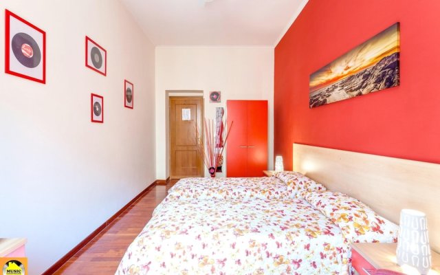 Apartment with 3 Bedrooms in Roma, with Wonderful City View And Wifi - 10 Km From the Beach