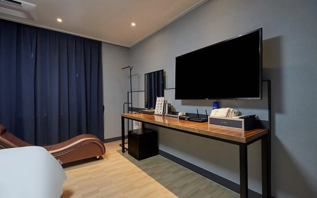 Gloa Hotel