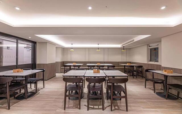 Hanting Hotel Nanjing Xiaohang Metro Station