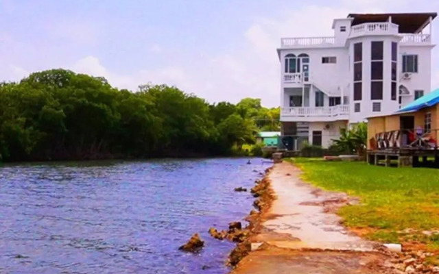 See Belize Tranquil Sea View Studio With