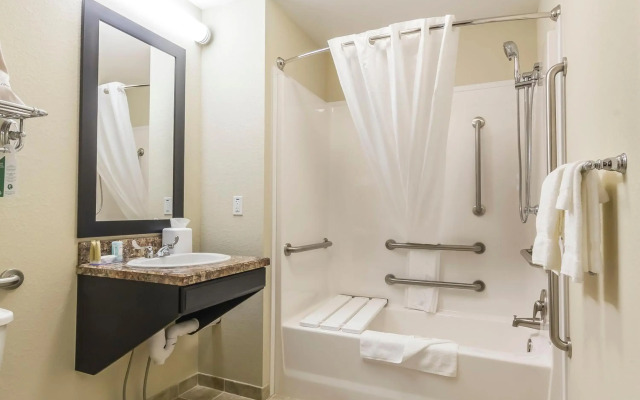Quality Inn & Suites