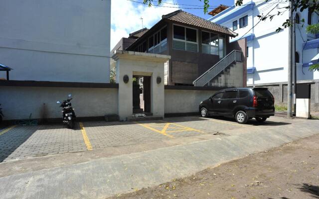 巴厘岛艾里乌努得全景金巴兰酒店(Airy Unud Panorama Jimbaran Bali)