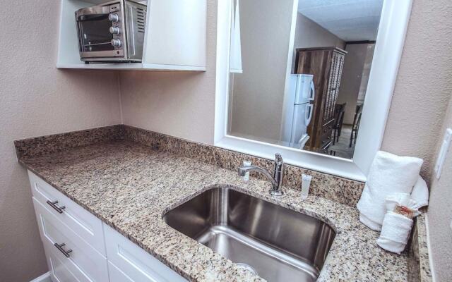 Banyan Hotel & MicroSuites