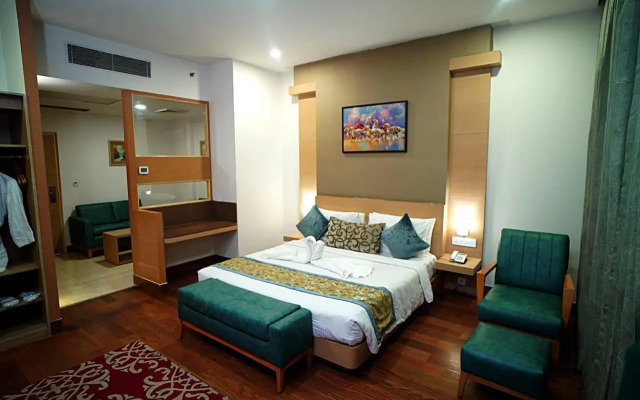 Sk Klyde Grand Hotel