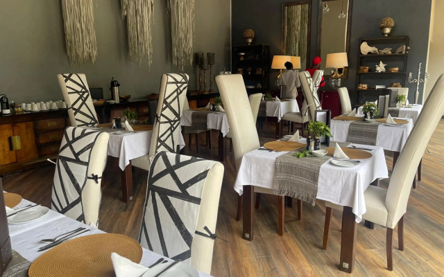 Karongwe Portfolio - Becks Safari Lodge