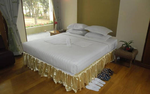 Cherry May Hotel