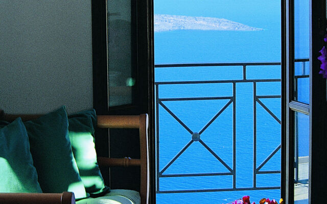 Theoxenia Caldera Hotel