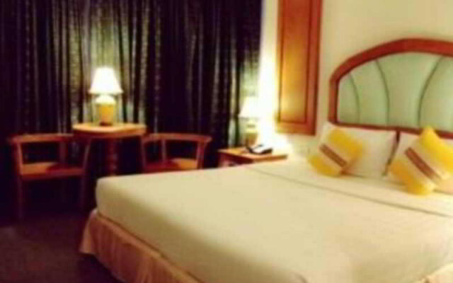 Thepnakorn Hotel