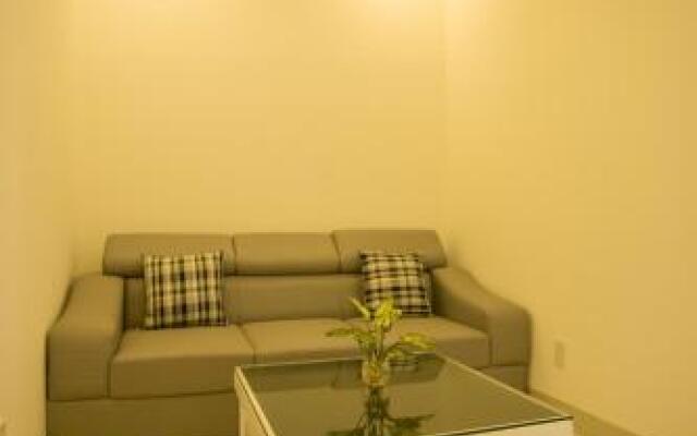 R  R Apartments