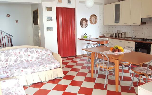 Holiday House Viriola Rossa