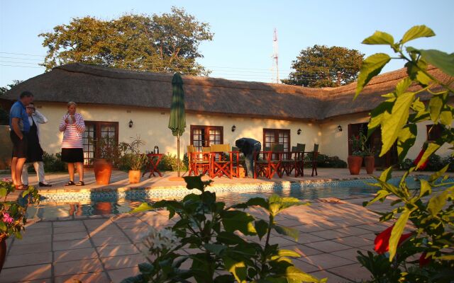 Mandebele Lodge