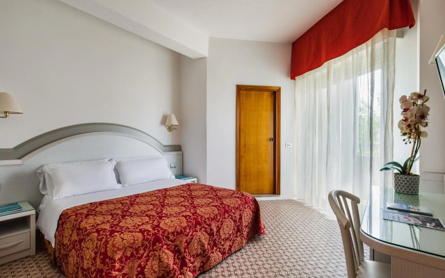 Hotel Caravelle