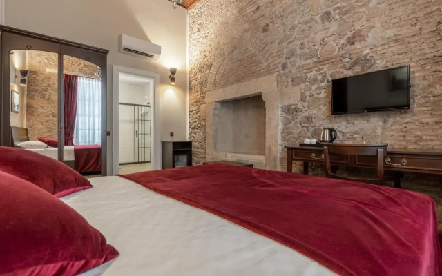 Giges King Hotel