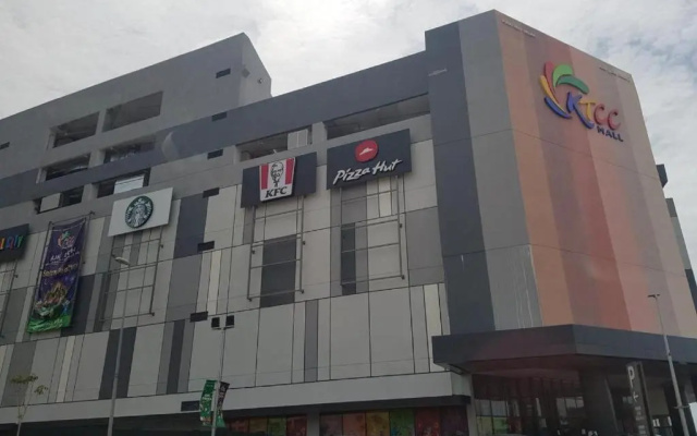 Homestay Camelia Kuala Terengganu SEROJA HOUSE - View Drawbridge & KTCC — 4-star hotel in Kuala Terengganu