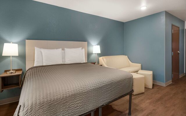 WoodSpring Suites Sulphur - Lake Charles