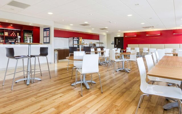 Travelodge Woking Central