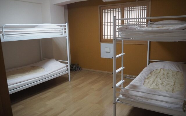 HOLIDAY VIEW INN - Hostel
