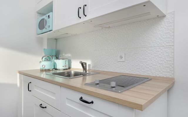 Grunwaldzka Apartment for 4 by Renters
