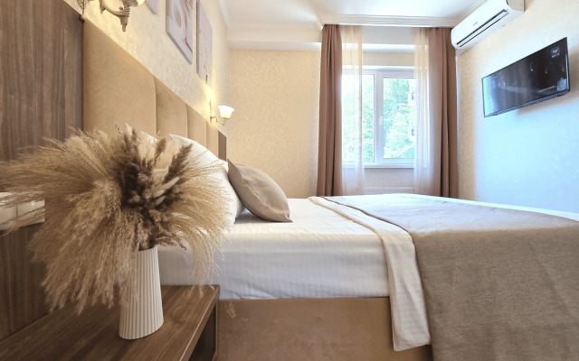 Deluxe apartment on Berezovaya Street