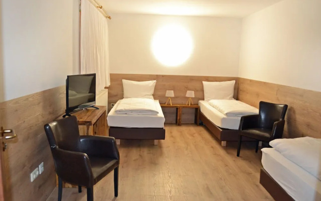 Forest Apartments & Rooms