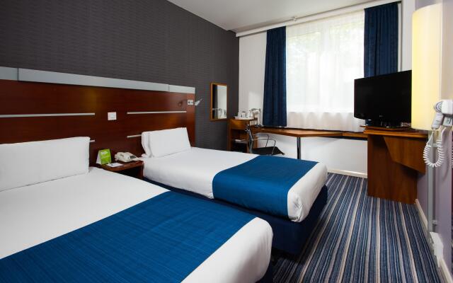 Holiday Inn Express London - Wimbledon South, an IHG Hotel