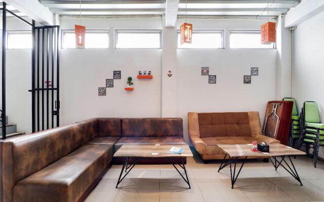 Capital O 3952 Hotel C 18 Cibaduyut