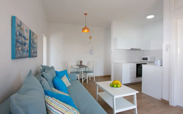 White Arches Sea View Apartment