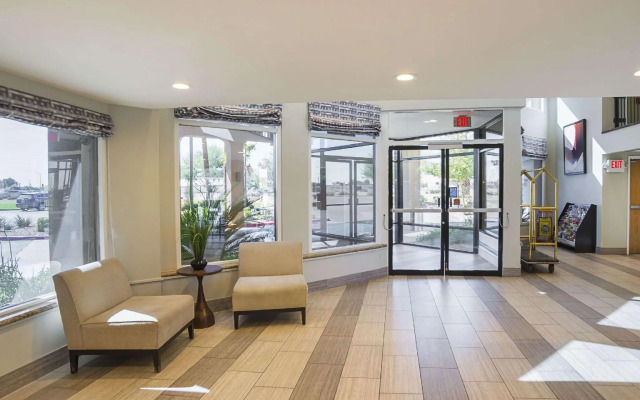 Quality Inn Phoenix North I-17