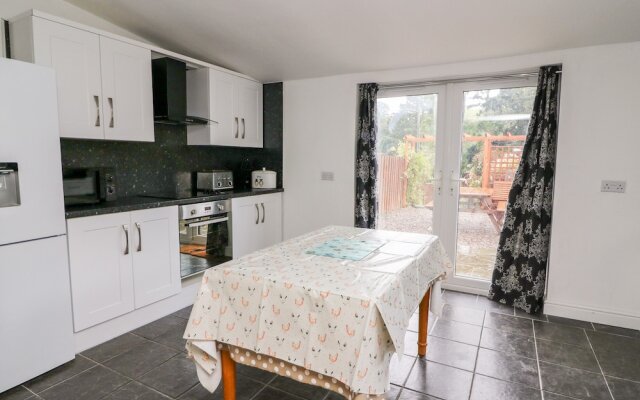 Ynys Cottage
