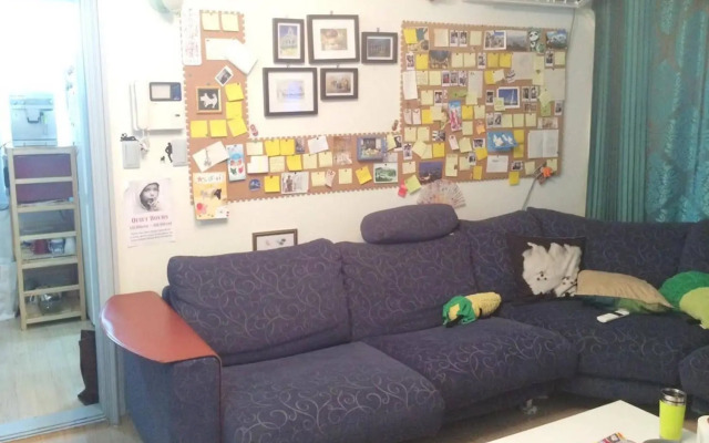Dustin Guesthouse - Hostel