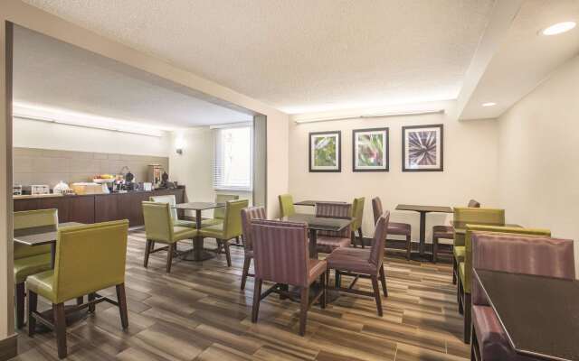 La Quinta Inn & Suites by Wyndham Fort Lauderdale Tamarac