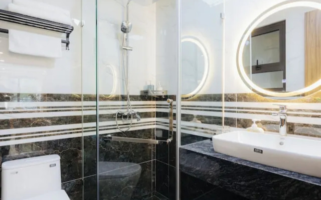 Wisteria Luxury Apartment