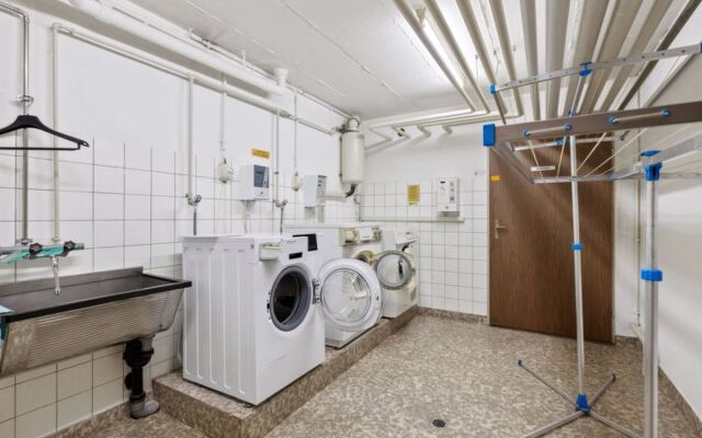 Triangel A Freund/Tryba