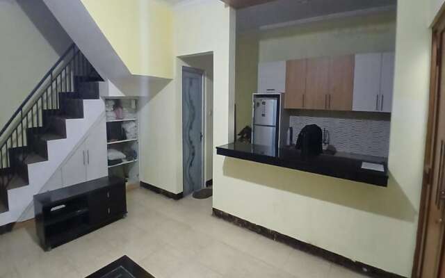 OYO 93861 Adinda Guest House Syariah